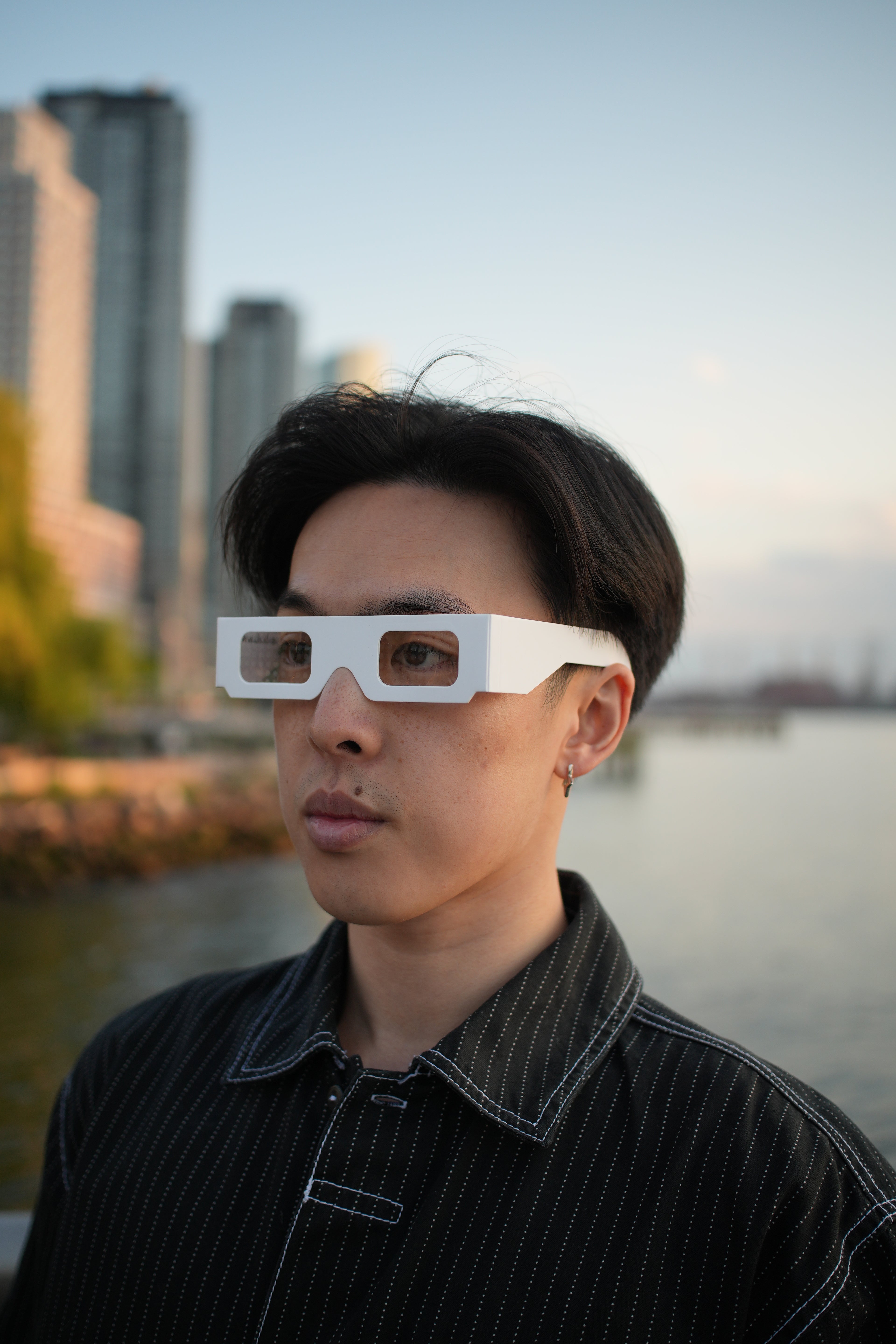 DICKFRACTION Paper Frame Glasses (White)